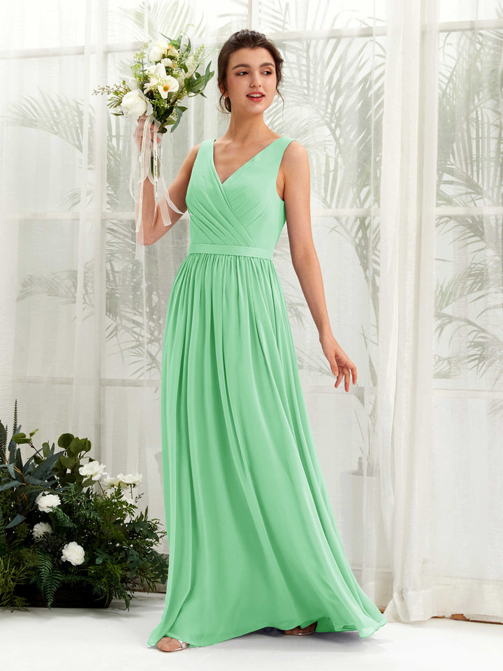 V-neck Sleeveless Chiffon Bridesmaid Dress - Mint Green (81223622)