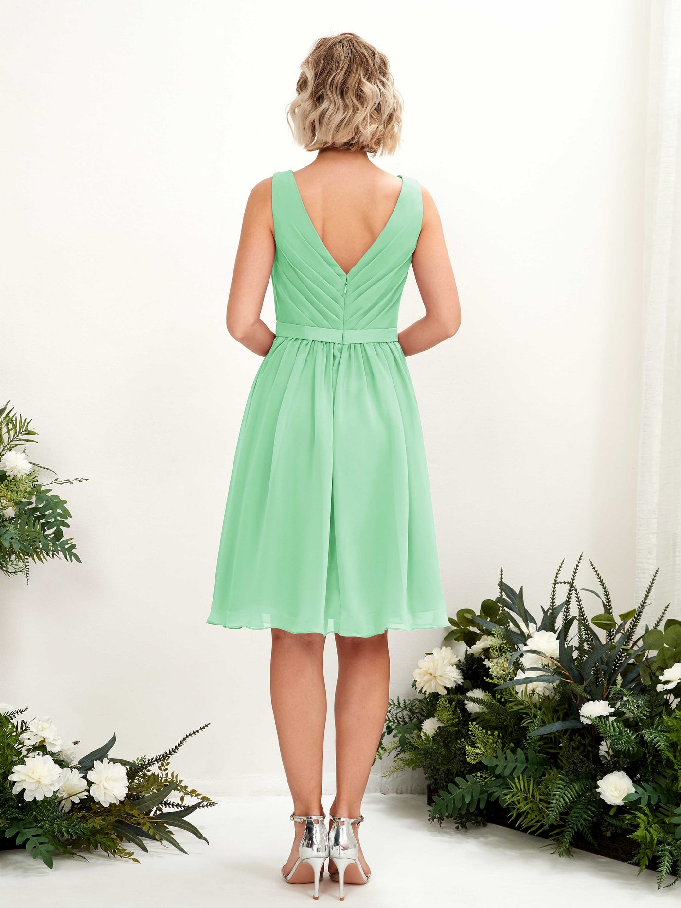 V-neck Sleeveless Chiffon Bridesmaid Dress - Mint Green (81224822)#color_mint-green
