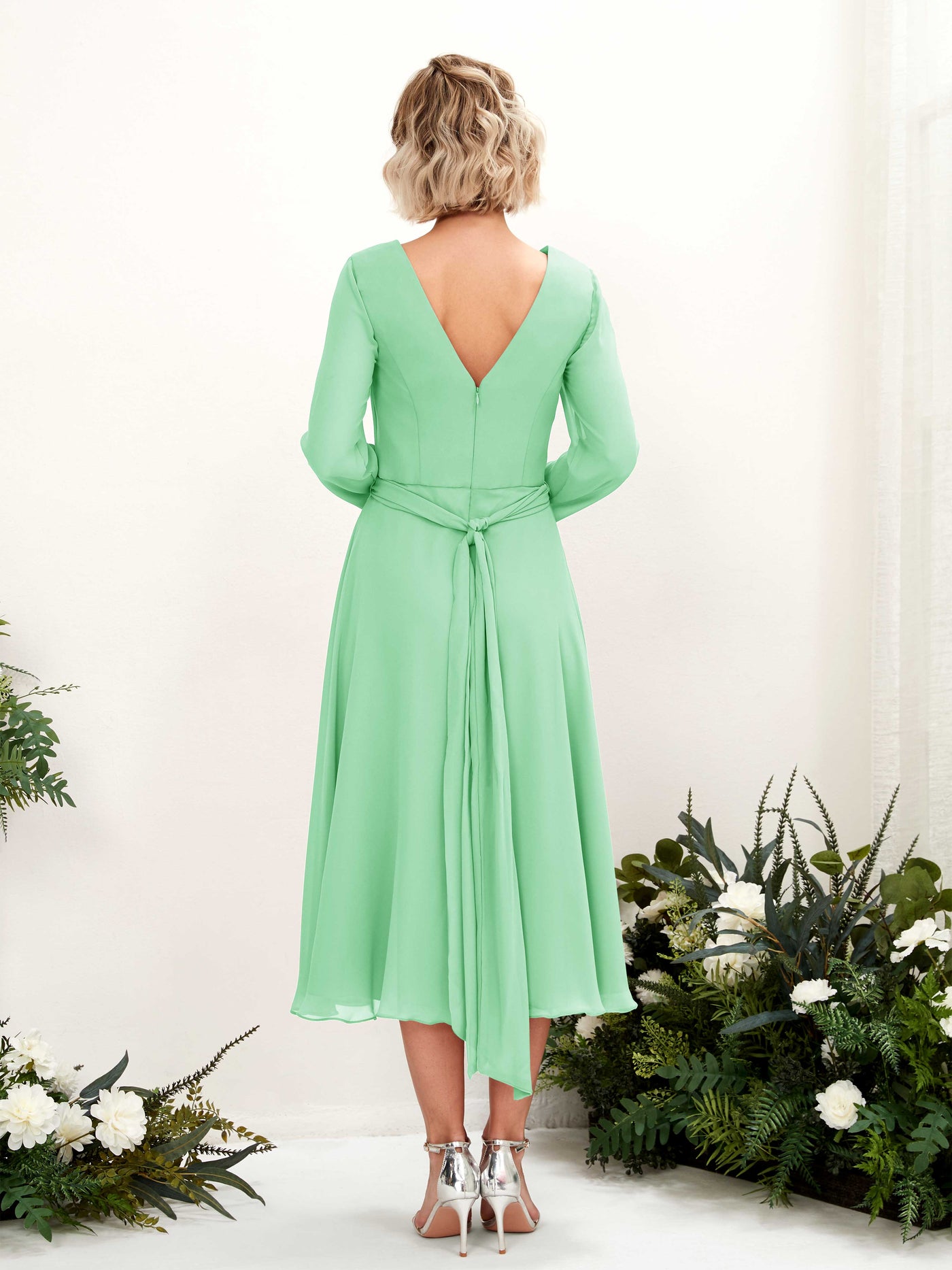V-neck Long Sleeves Chiffon Bridesmaid Dress - Mint Green (81223322)#color_mint-green