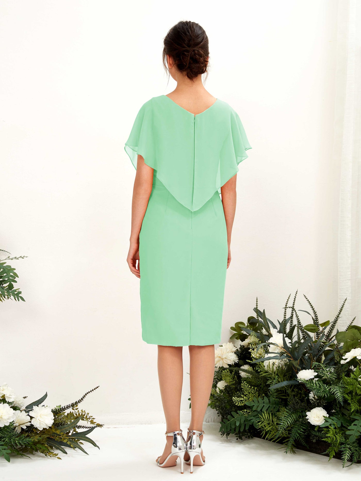 V-neck Short Sleeves Chiffon Bridesmaid Dress - Mint Green (81222222)#color_mint-green