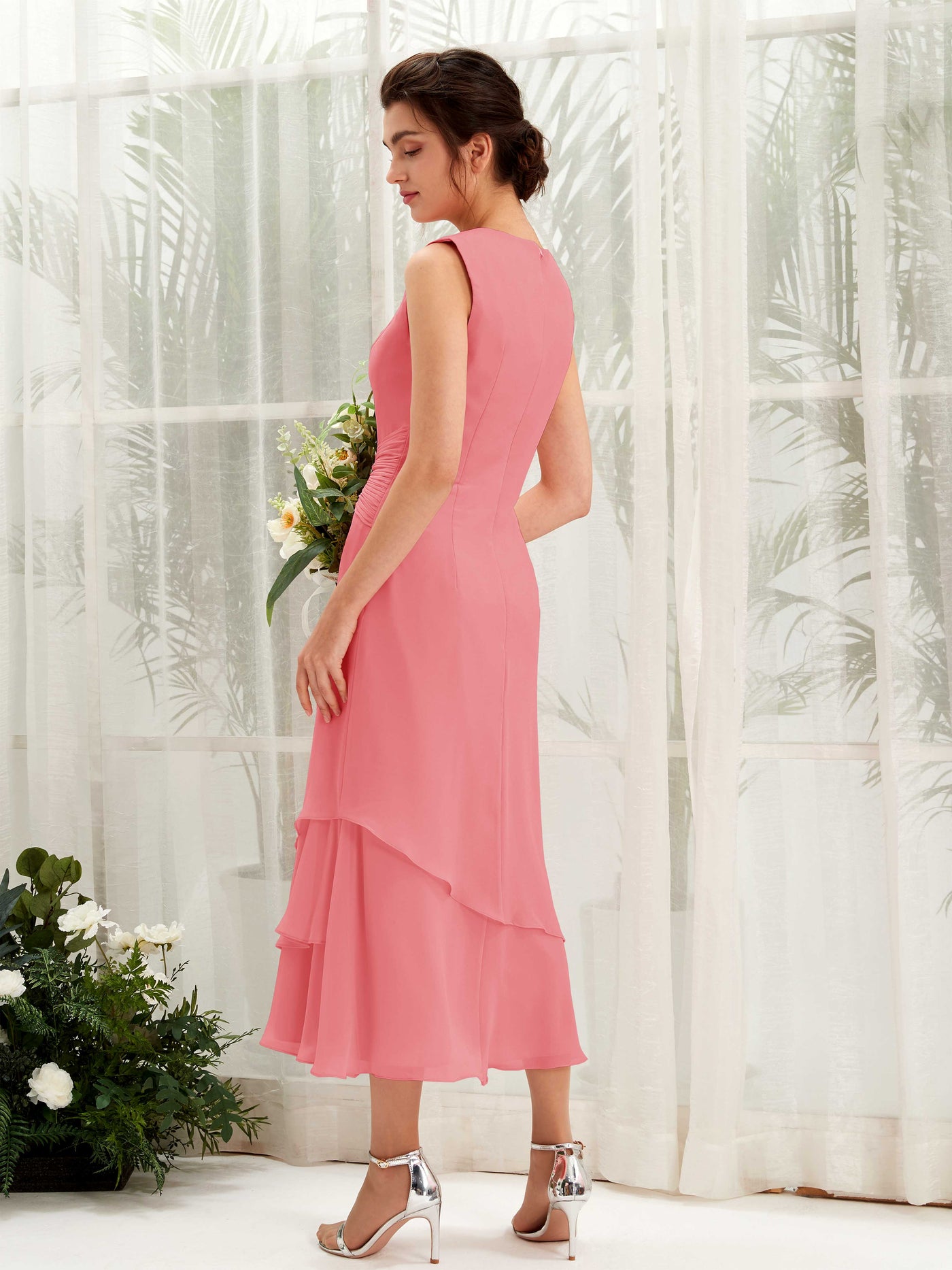 Mermaid/Trumpet Round Sleeveless Chiffon Bridesmaid Dress - Coral Pink (81221930)#color_coral-pink