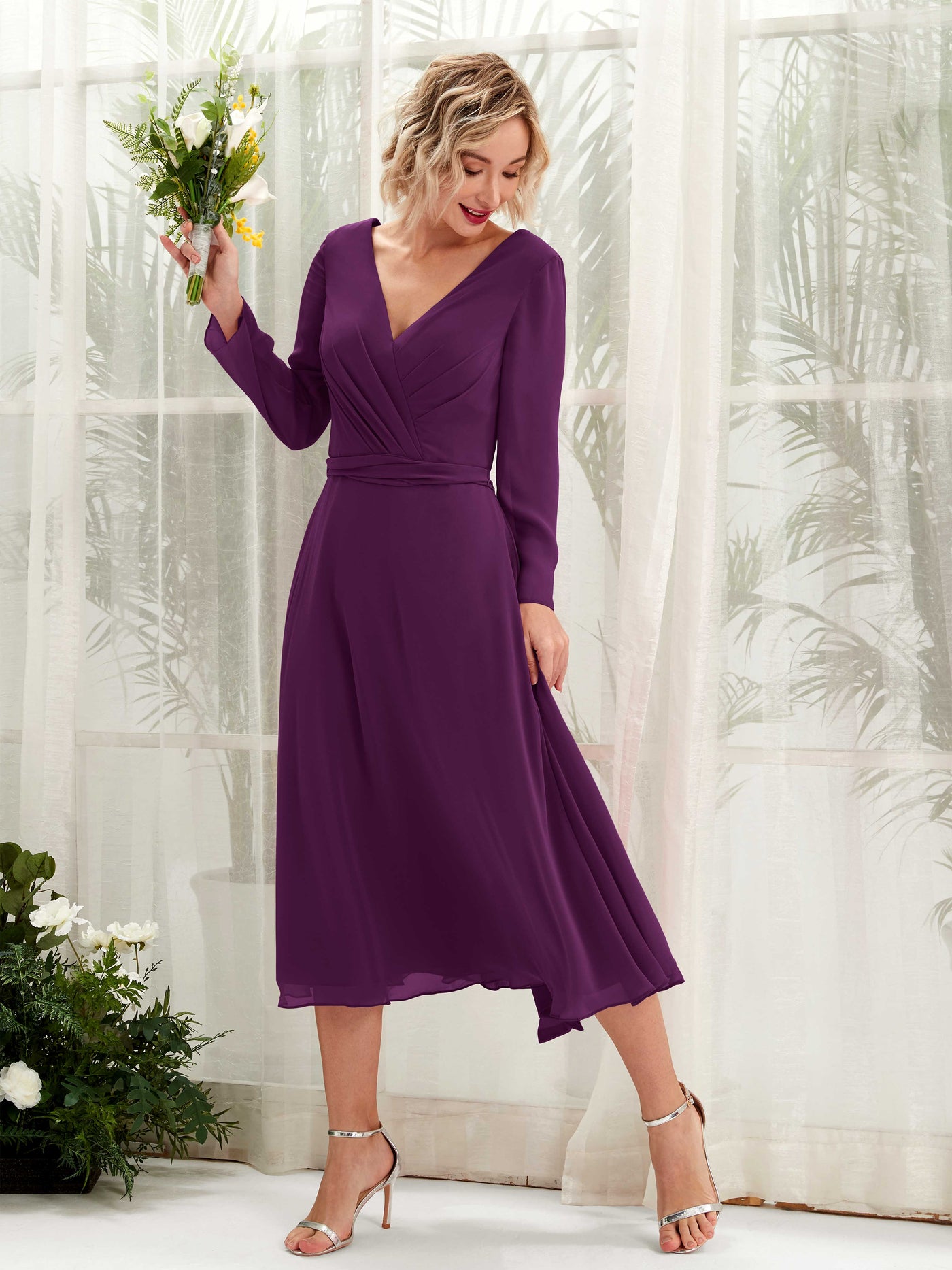 V-neck Long Sleeves Chiffon Bridesmaid Dress - Grape (81223331)#color_grape